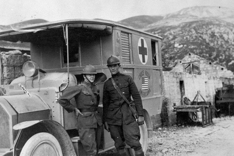 Ambulanța Crucii Roșii, în cel de-al doilea război mondial
